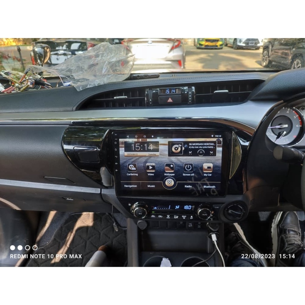 Toyota Hilux GD6 car radio 9 inch