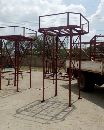 Tank stand and installation